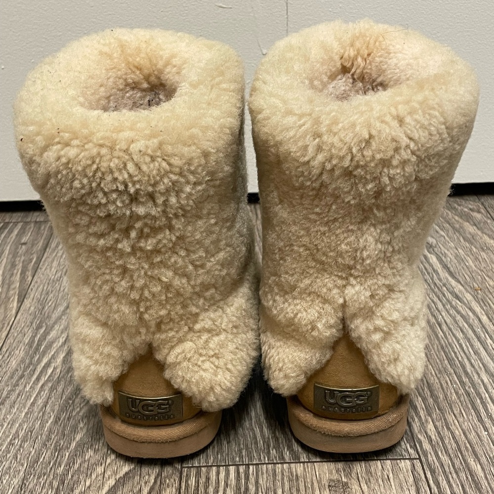 Ugg Maylin Furry Chestnut Boots